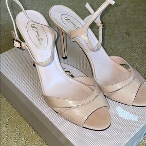 SJP (Sarah Jessica Parker) nude 4” sandals, size 8